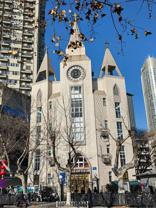 College students' Nanjing city walk