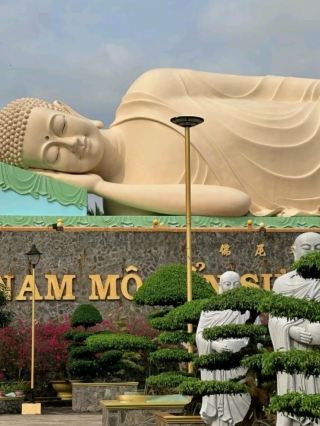 Ch ù a Vinh Tr àng Temple Vietnam 🇻🇳 
