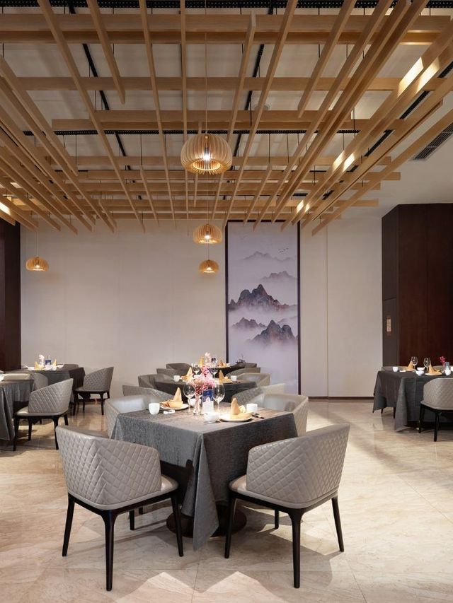 🌟 Sichuan Serenity: Haoweiyi Hotel's River Views 🌟