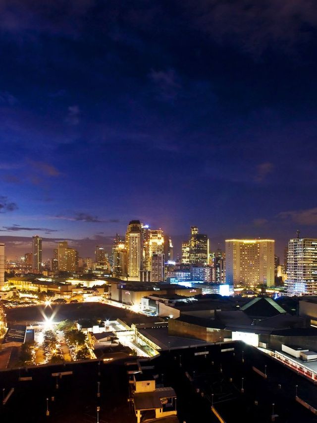 🌟 Manila's Luxury Oasis: Dusit Thani 🌟