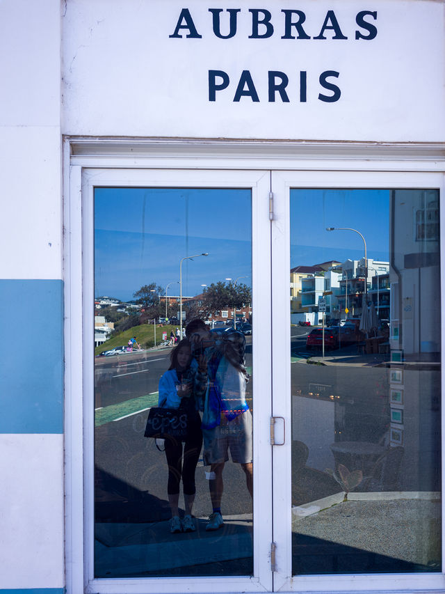 This Sydney coastal walk traverses six eastern beaches🏖️ in the region.