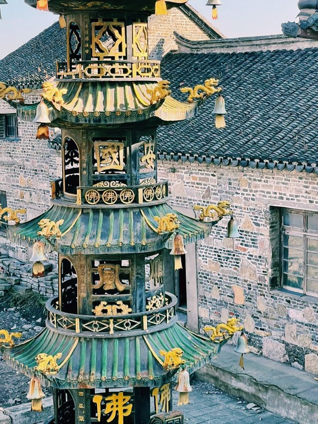 古城始建於宋代，擁有保存完好的古城牆和眾多歷史遺跡