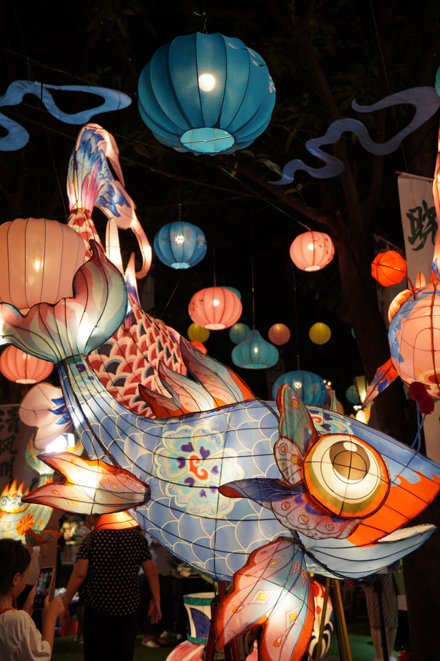 佛山嶺南天地中秋賞花燈拍照去！快來拍！