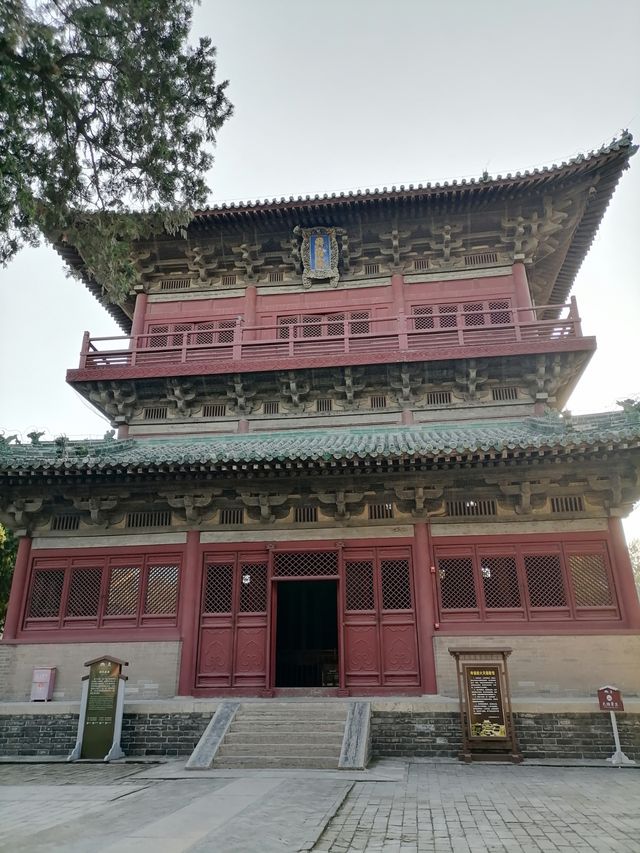 正定隆興寺。
