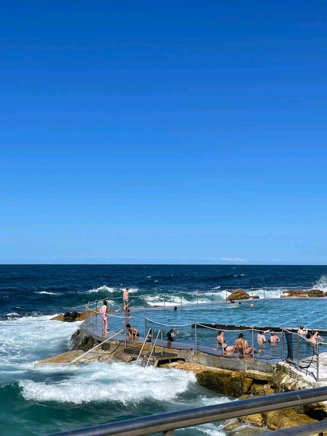 Stunning Bronte beach in Australia Sydney🥰