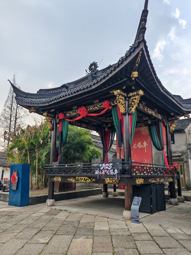避開節日的人流，紹興黃酒小鎮真的也很棒！