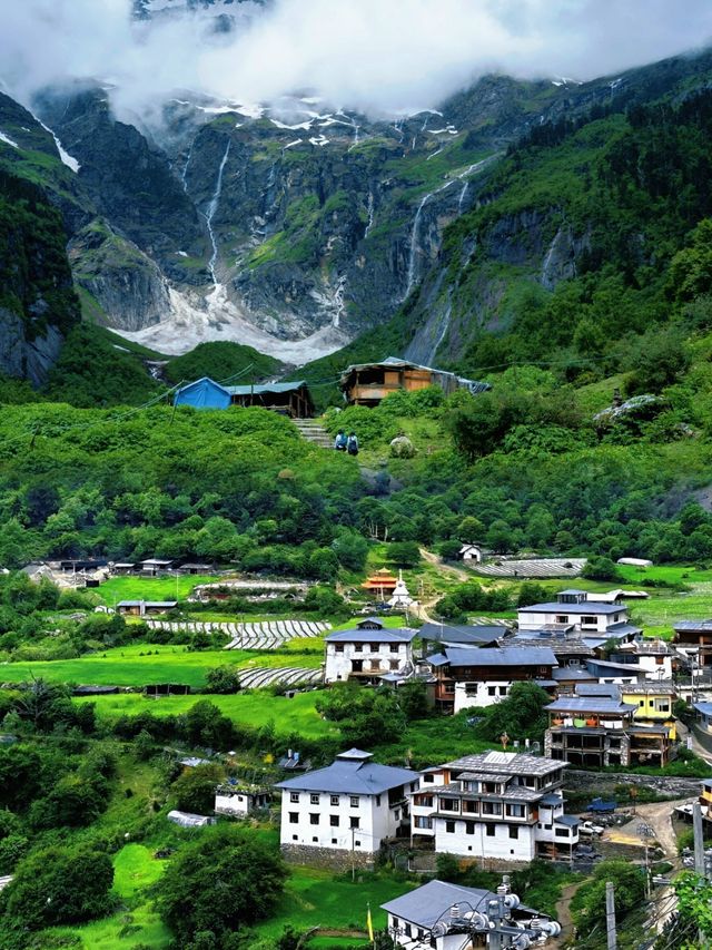 既然去唔到天堂，咁就去雨崩行山啦