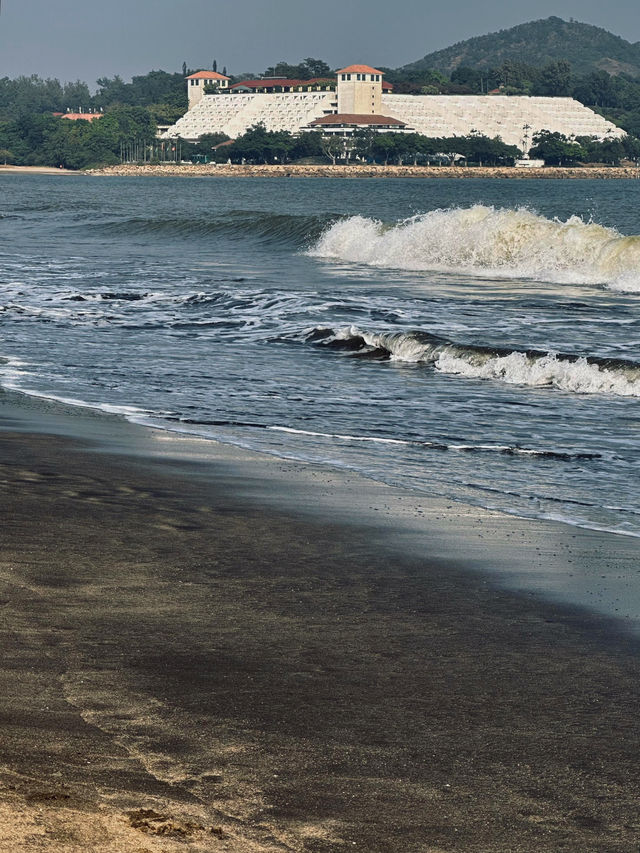 澳門黑沙灘：獨特的海灘奇景
