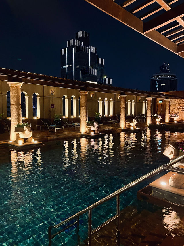 曼谷隆比尼公園皇冠假日酒店 | City Skyline Views 酒店地址 曼谷隆比尼公