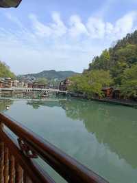 久棲吊腳樓，住進古城故事裡！