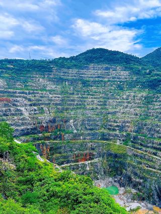 Escape to the green wonderland just 2 hours from Wuhan! This Huangshi summer getaway route is absolutely amazing!