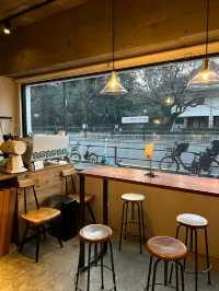 東京獨旅浪漫｜偶遇街角溫馨咖啡館的治愈時光☕️