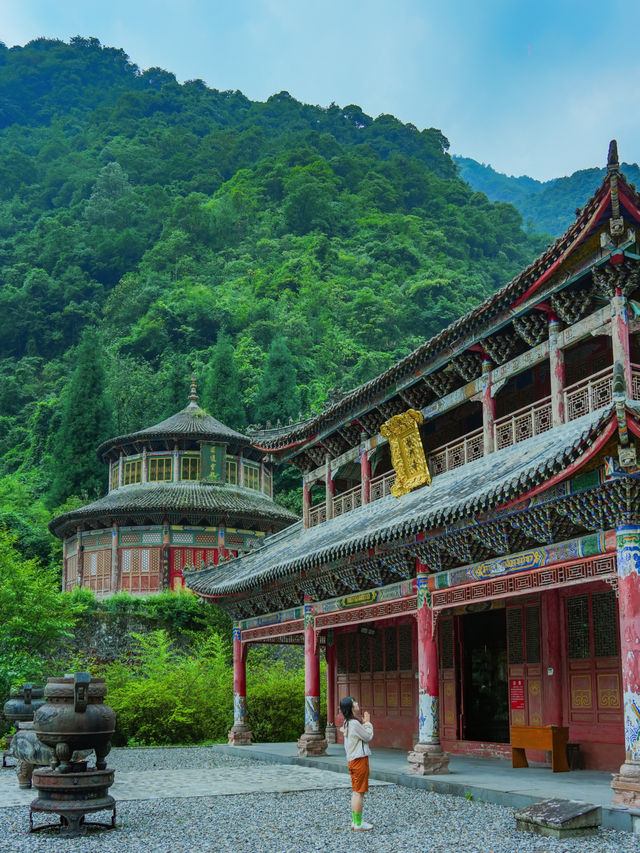 逃離成都40℃高溫！嚟呢度避暑行山玩水～