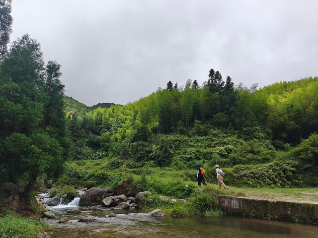 信宜上 | 夜宿合水鎮，晨登雞籠頂