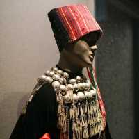 Threads Across China – A Journey Through Culture at the Kadoorie Gallery 🧵🌏