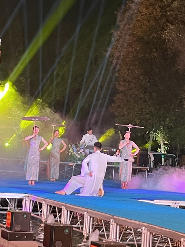 世界公園奇妙夜，看絢爛打鐵花