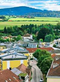 闖進電腦螢幕保護程式！是哈哈哈哈爾施塔特 十年前在瑞士被阿爾卑斯山美了一大跳 在下著雪的童話般的小鎮