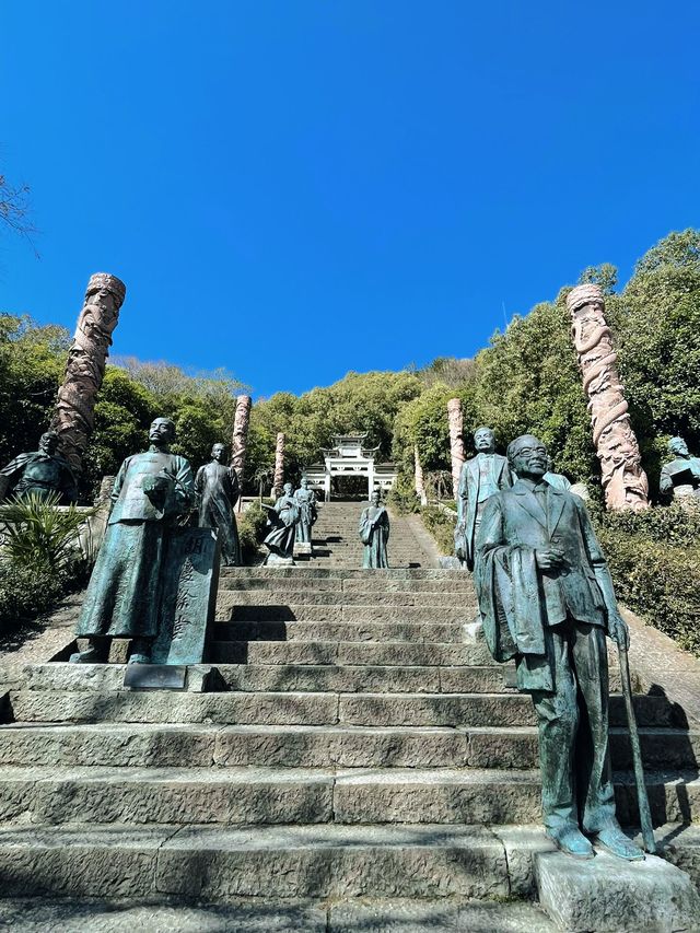 登千年文脈島，賞湖光映古意