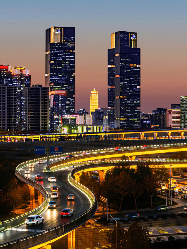 出差鄭州最後一天,白撿了三小時Citywalk 出差鄭州最後一天,白撿了三小時Citywalk