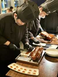 西岸看粉紅聖誕樹吃米其林級新京菜