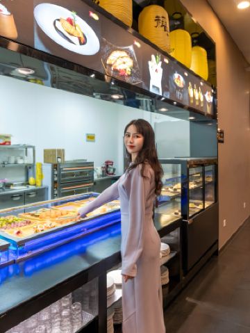 สุดยอดแห่งอาหารญี่ปุ่นในชิงเต่า พร้อมวิวทะเล! ซาชิมิกุ้งอาร์กติกจากแคนาดาอร่อยเลิศ!