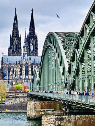 Cologne Cathedral: The Pinnacle of Medieval Gothic Architecture