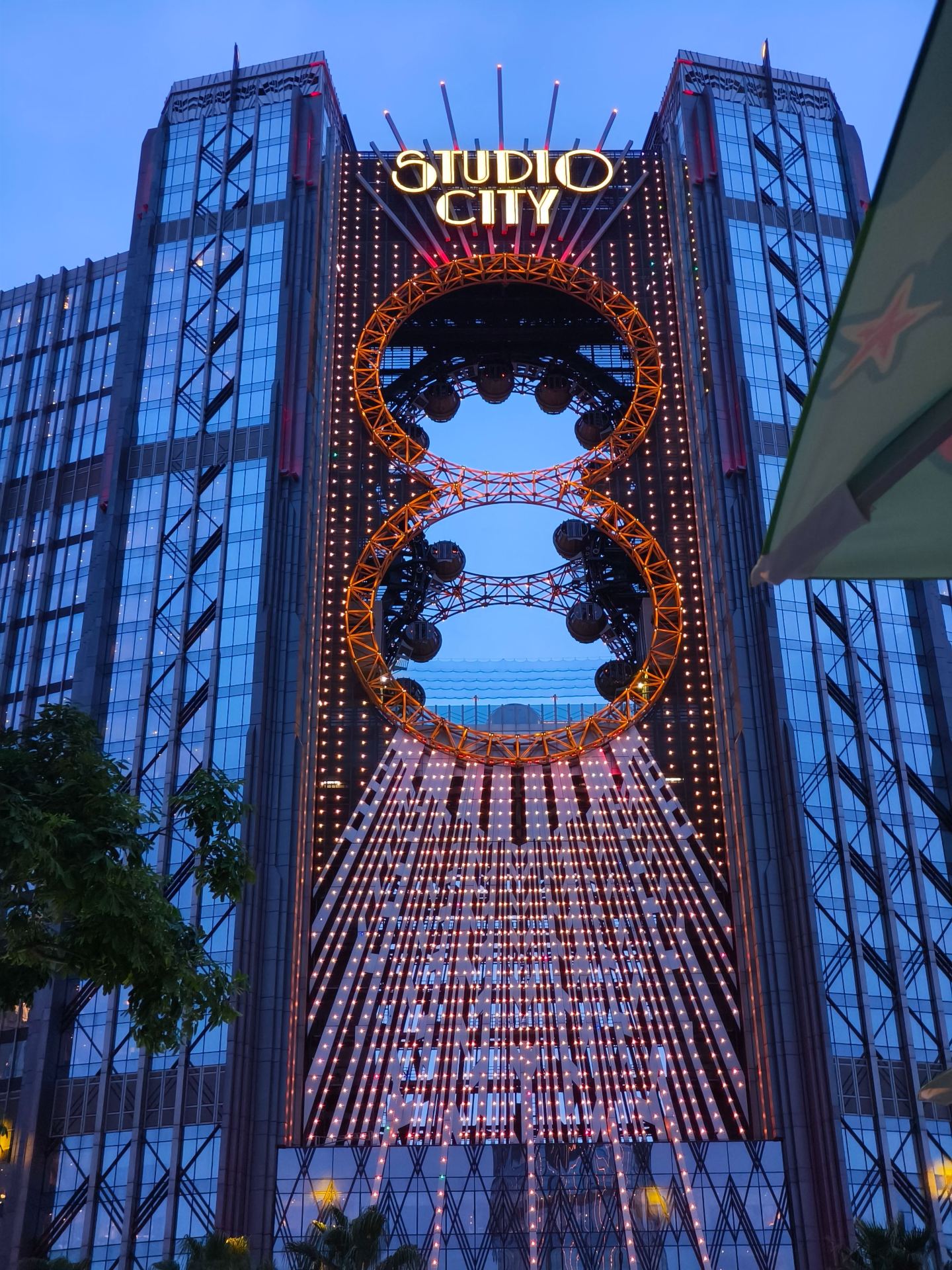 The ultimate summer water playground in Macau! A complete guide to Studio City Water Park