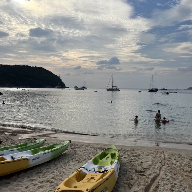 let’s chill at หาดยะนุ้ย