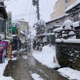 Nozawa Onsen and Nozawa Ski Resort