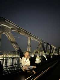 สะพานข้ามแม่น้ำแคว ในยามราตรี