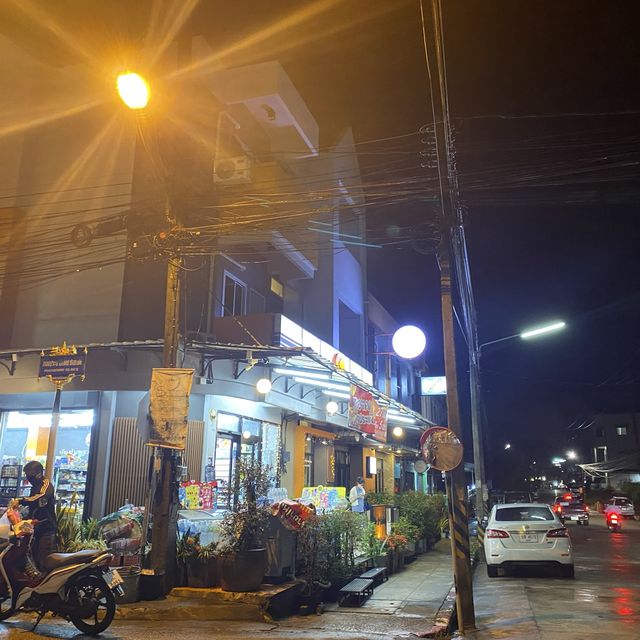 เคมาร์ท 4 & โรงแรมเดอะ บีกินนิ่ง