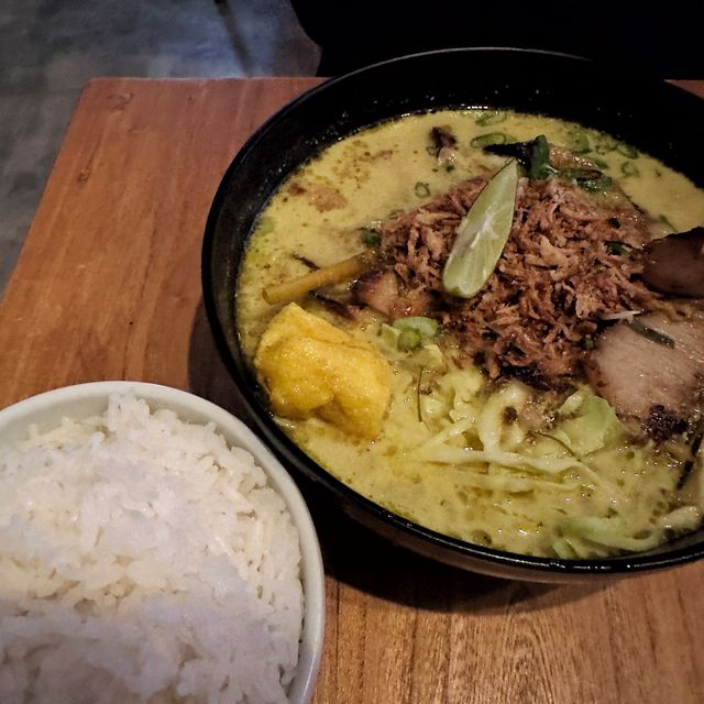  [[ 西貢印尼餐館 超有FEEL❣️勁大投影幕 ]]