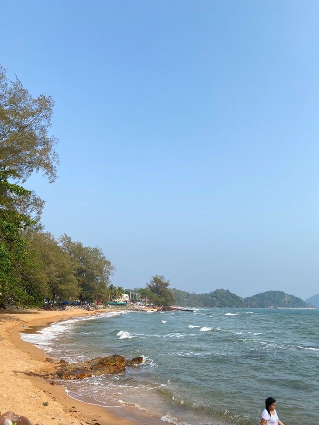 🏖️หาดแหลมเสด็จ  อ.ท่าใหม่ จ.จันทบุรี🌊☀️