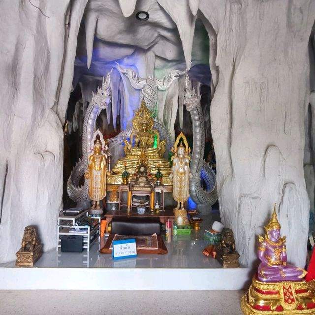 วัดดานพระอินทร์ มุกดาหาร แนะนำว่าต้องไปชม