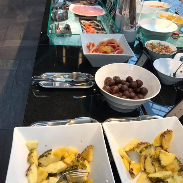 福岡Hilton超好食早餐🥣超高樓底勁大玻璃外牆🤩海景一流