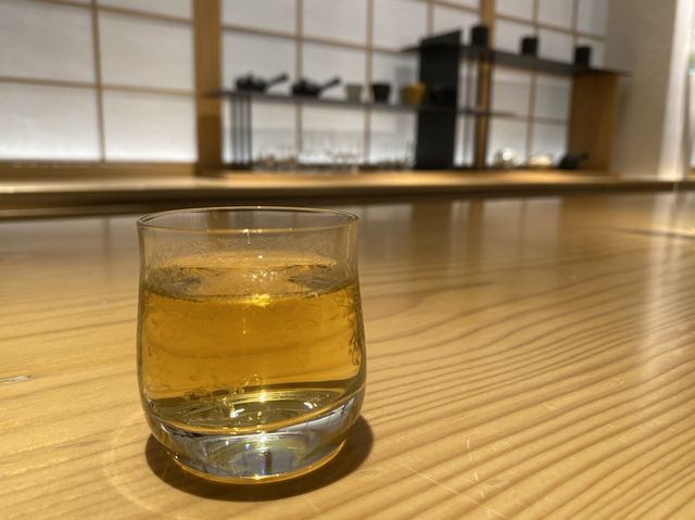 石川・金沢。金沢駅で加賀棒茶を楽しむ『丸八製茶場 金沢百番街店』