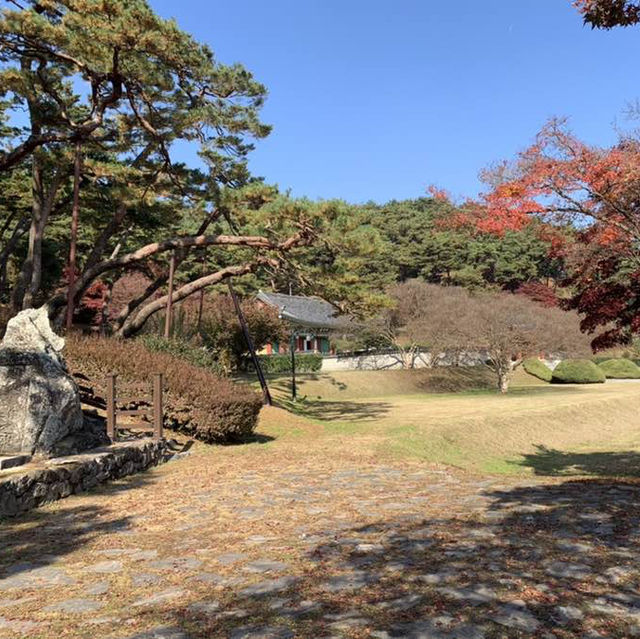 사명대사의 호국 정신이 깃든 절, 표충사