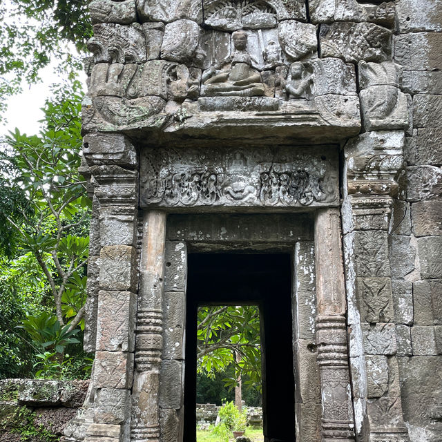 Preah Palilay - the three big trees