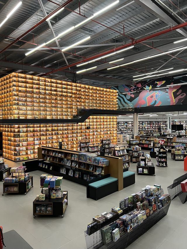 Most insta-worthy bookstore in Malaysia 📚