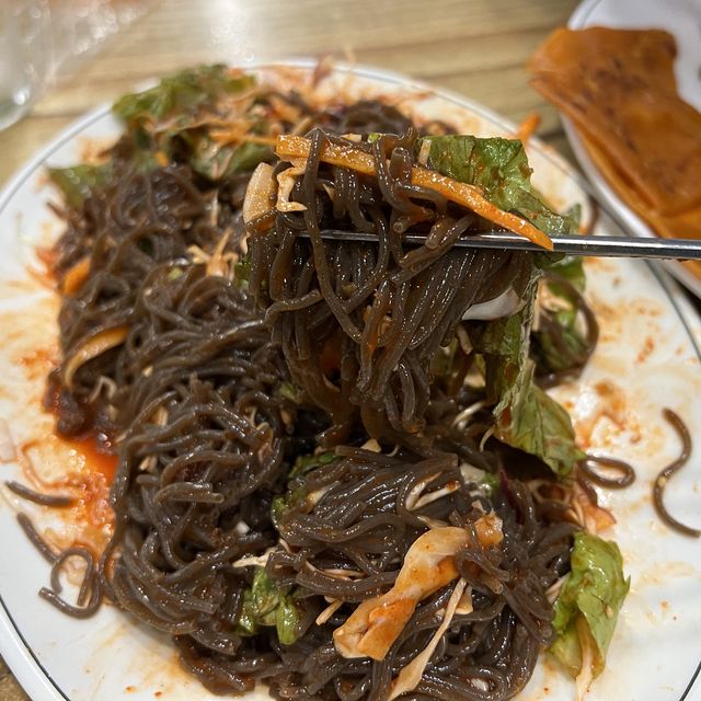 안성에서 불족 제일 맛있게 하는 명품왕족발!