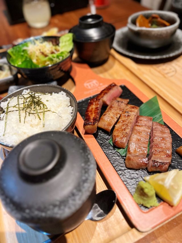 牛舌之夜