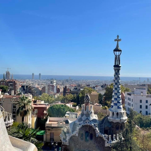 Barcelona …. don’t forget to look up! 😱