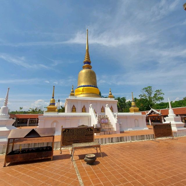 วัดพระบรมธาตุสวี จังหวัดชุมพร