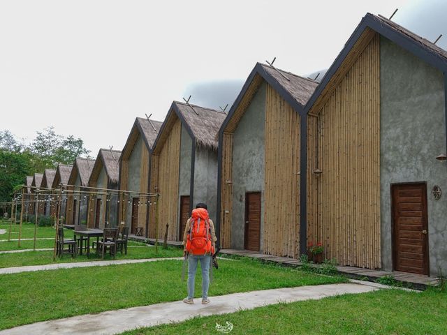 Vangvieng Angsavanh - ວັງວຽງອ່າງສະຫວັນ