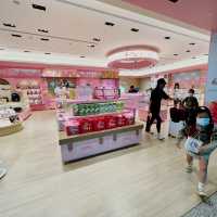 桃園國際機場Hello Kitty主題休息區/遊戲區