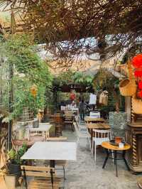 ย้อนเวลาไปคาเฟ่ ณ Wallflowers Cafe