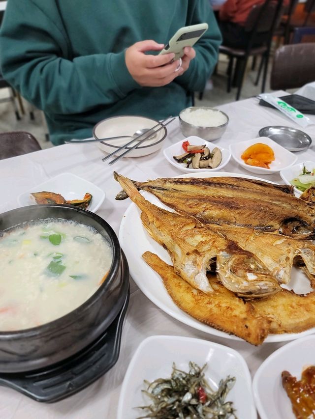 푸짐한 생선구이가 최고! 강릉 항구식당✨️ | 트립닷컴 강릉시 푸짐한 생선구이가 최고! 강릉 항구식당✨️ | 트립닷컴 강릉시 