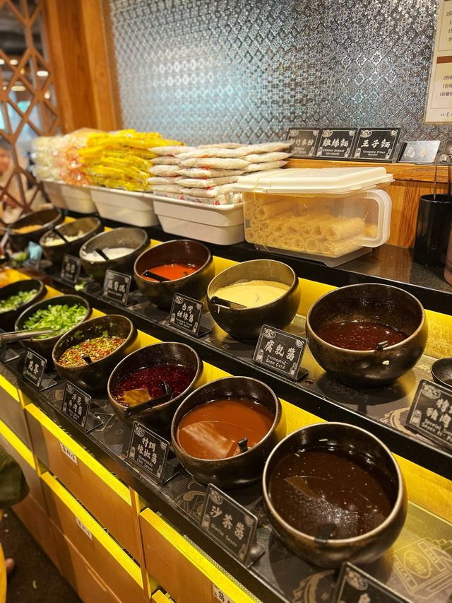「台式火鍋120分鐘任飲任食，價格優惠」