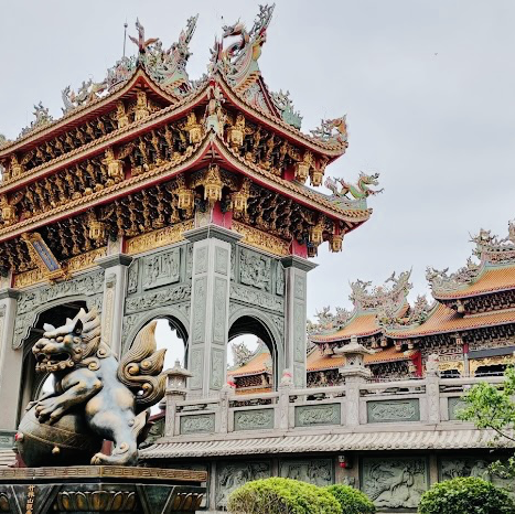 🌟竹林山觀音寺｜香火鼎盛 華麗又沉靜廟宇 周圍有腹地廣大的公園