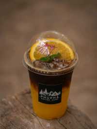 คาเฟ่ป่าสนริมอ่างเก็บน้ำห้วยท่าเคย